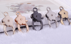 夏季新上市的一款金屬鑰匙扣